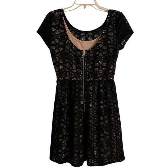 Speechless Black Lace Mini Dress Over Nude Short Sleeve Round Neck 7 - Picture 6 of 10